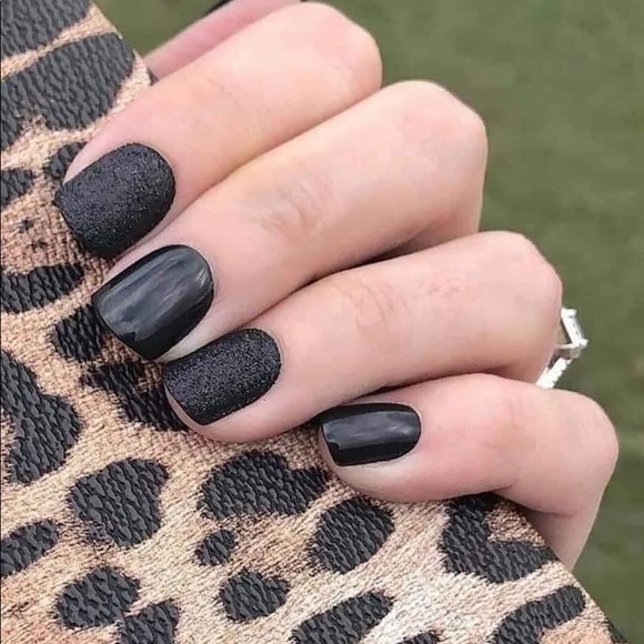 Red Aspen Alis Black Tie Affair Nail Dashes Press On Fake Nails Manicure Set - Picture 2 of 8